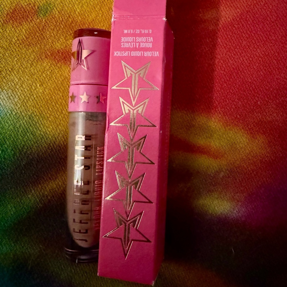 Jeffree Star Velour Liquid Lipstick in Christmas Cookie